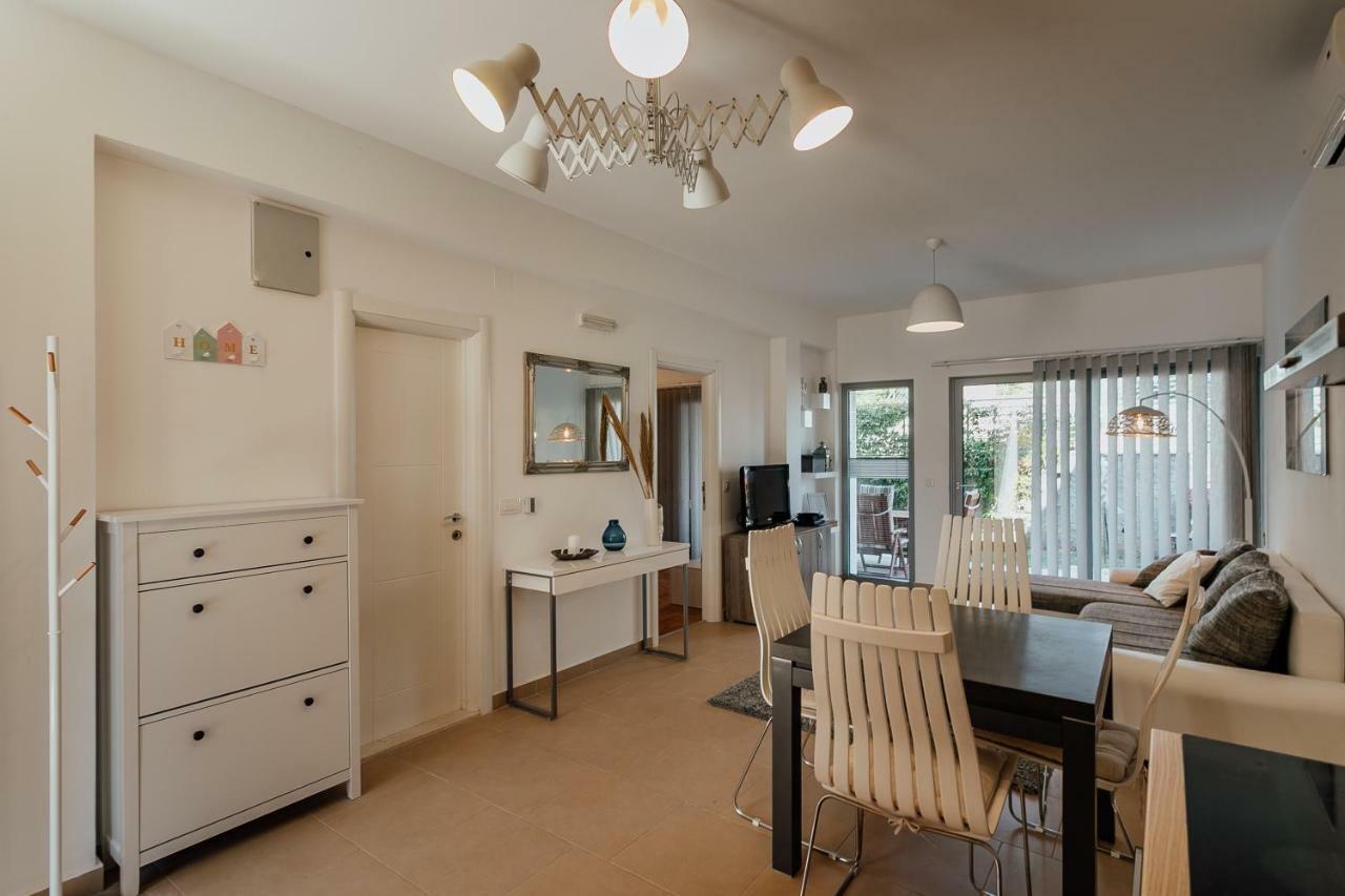 Acacia Hill A3 Apartment Ðenovići Bagian luar foto