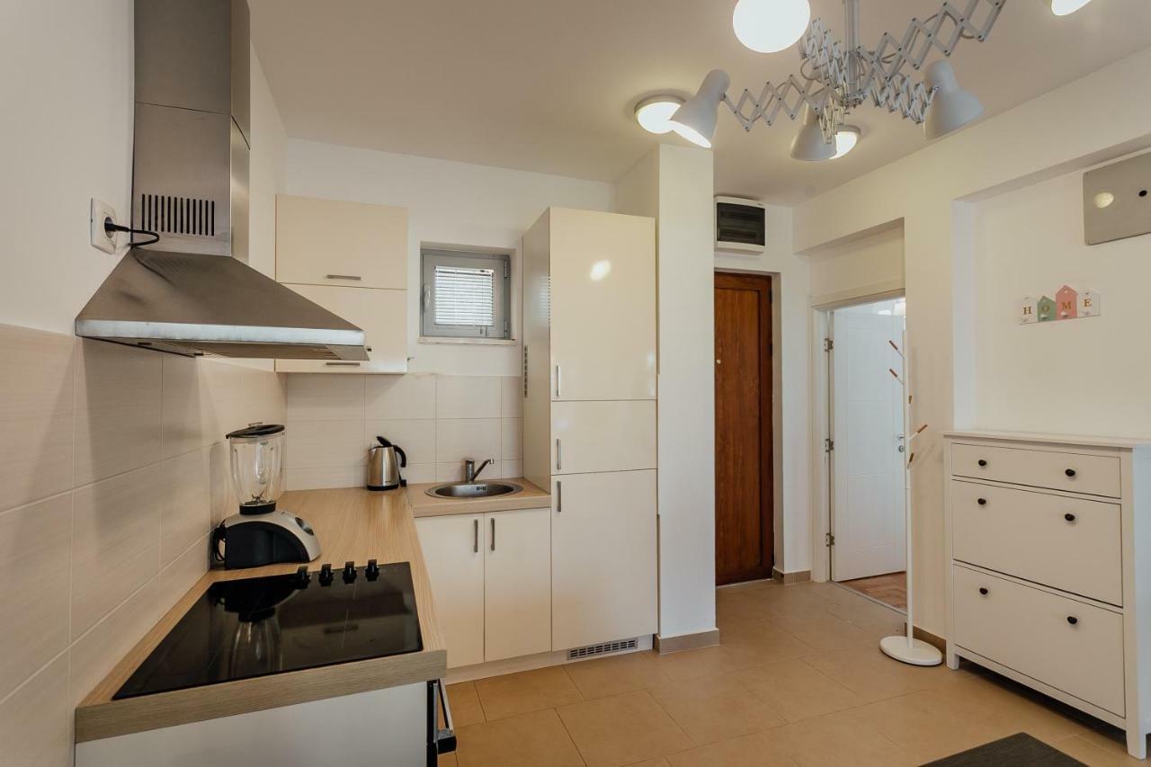 Acacia Hill A3 Apartment Ðenovići Bagian luar foto