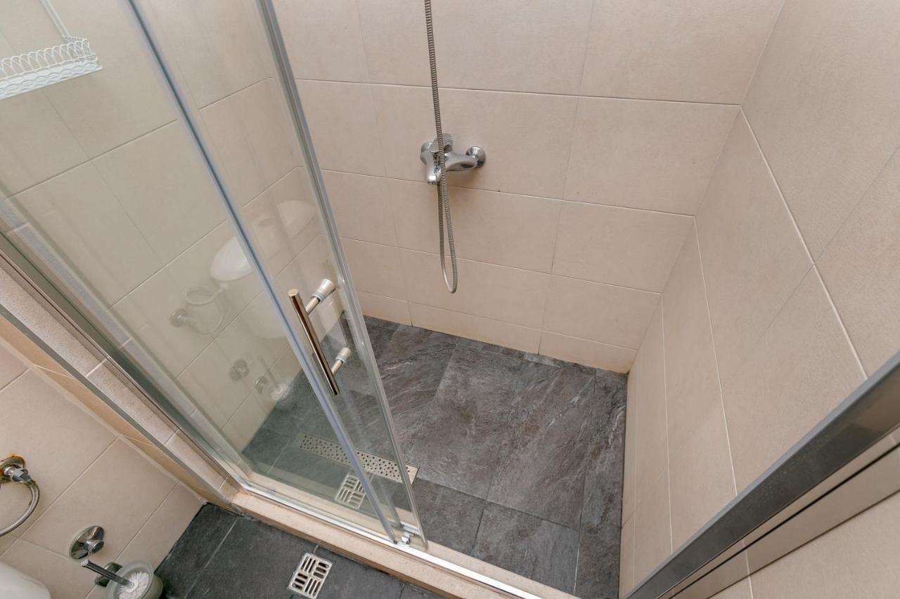 Acacia Hill A3 Apartment Ðenovići Bagian luar foto